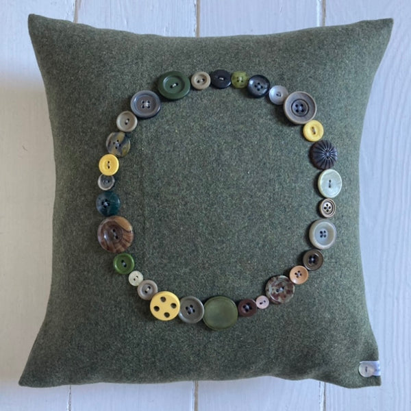 Button Circle Cushion (Moss)