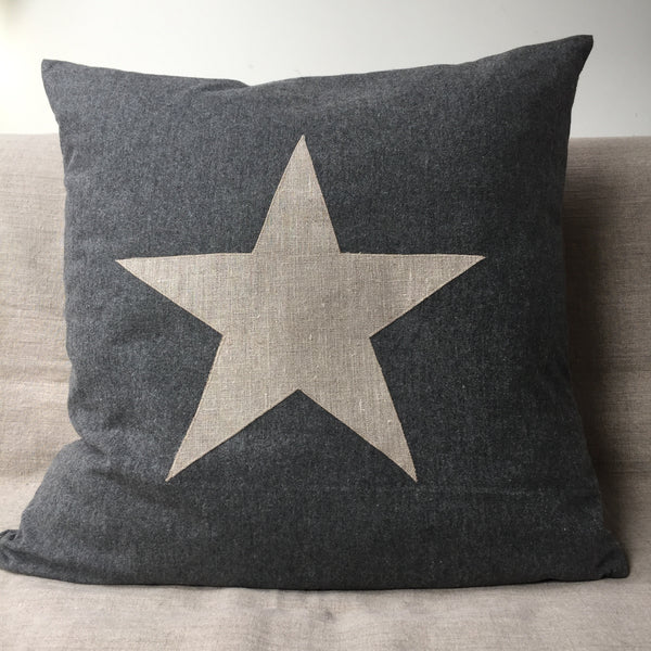 Star Cushion large (grey wool)
